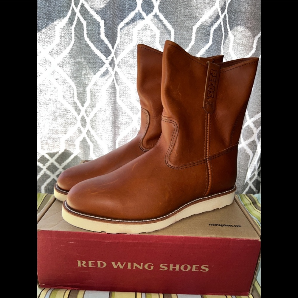 Mens size 11 Red Wing Boots